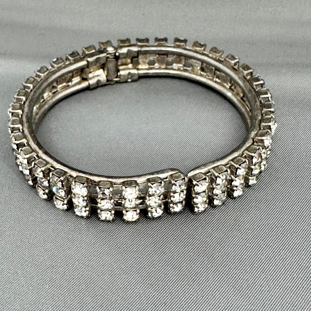 Vintage Silver Tone Triple Row Rhinestone Hinged‎ Bangle Bracelet Bypass Clear